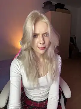 Snapshot of _ScarlettSky_ chatting on November 2025 08:46:02 PM  ScarlettSky  online show from November 2025 08:46:02 PM