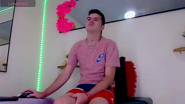 Sebastian Loaiza online show from December 2025 01:06:01 PM