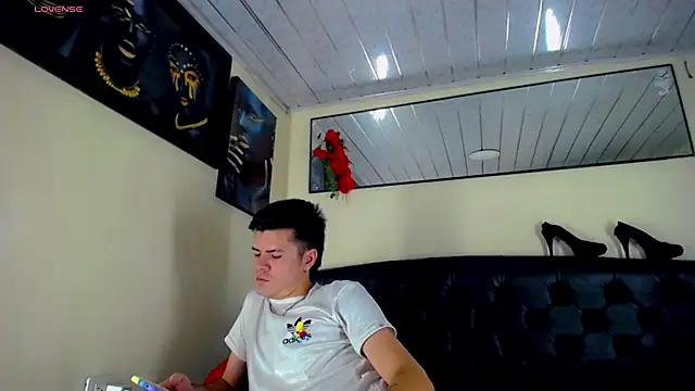 Sebastian Loaiza online show from November 2025 03:43:01 AM