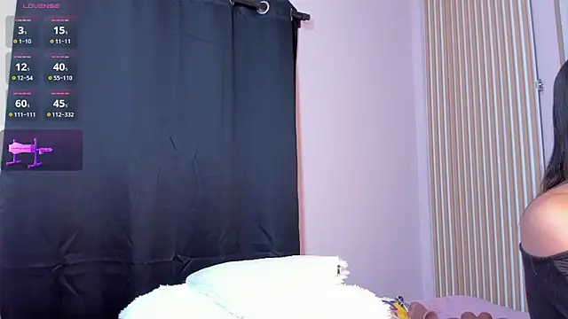 Snapshot of Alismith2 chatting on November 2025 11:30:02 PM Alismith2 online show from November 2025 11:30:02 PM