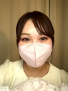 Snapshot of reika33 chatting on November 2025 09:24:02 AM reika33 online show from November 2025 09:24:02 AM