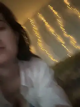 Snapshot of ShadowEve chatting on November 2025 01:33:02 PM ShadowEve online show from November 2025 01:33:02 PM