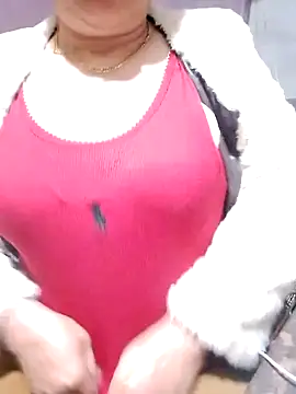 small-house123 online show from November 2025 01:06:01 AM