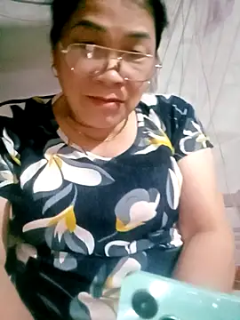 Snapshot of small-house123 chatting on November 2025 04:33:02 PM small-house123 online show from November 2025 04:33:02 PM