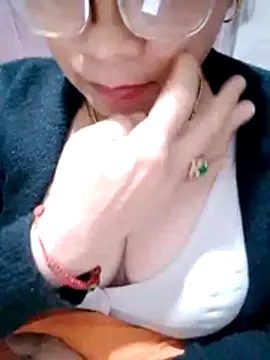 small-house123 online show from December 2025 12:07:01 PM