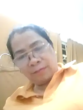 Snapshot of small-house123 chatting on November 2025 10:36:01 PM small-house123 online show from November 2025 10:36:01 PM