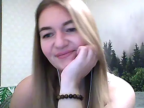 Snapshot of CandyOLimeX chatting on November 2025 10:46:01 PM CandyOLimeX online show from November 2025 10:46:01 PM