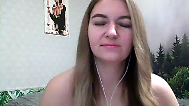 Snapshot of CandyOLimeX chatting on December 2025 10:09:01 PM CandyOLimeX online show from December 2025 10:09:01 PM