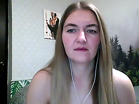 Snapshot of CandyOLimeX chatting on November 2025 09:29:01 PM CandyOLimeX online show from November 2025 09:29:01 PM