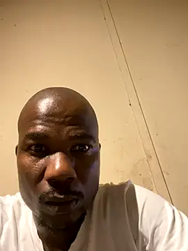 Snapshot of Ndodemnyama@xh chatting on November 2025 10:26:02 PM Ndodemnyamaxh online show from November 2025 10:26:02 PM