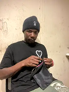 Snapshot of Ndodemnyama@xh chatting on November 2025 07:39:01 PM Ndodemnyamaxh online show from November 2025 07:39:01 PM