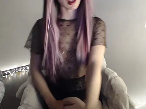 Snapshot of Elyara- chatting on February 2026 09:04:02 PM Elyara- online show from February 2026 09:04:02 PM