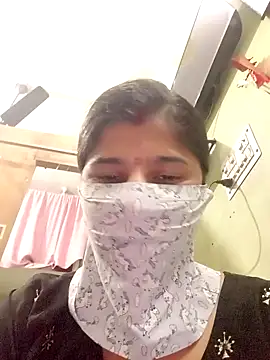 Snapshot of Hot__cute001 chatting on November 2025 08:29:01 AM Hot cute001 online show from November 2025 08:29:01 AM