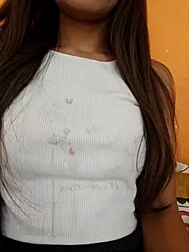 Snapshot of Hot__cute001 chatting on November 2025 08:29:02 AM Hot cute001 online show from November 2025 08:29:02 AM