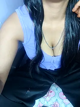 Hey shiviii online show from April 2026 06:04:01 AM