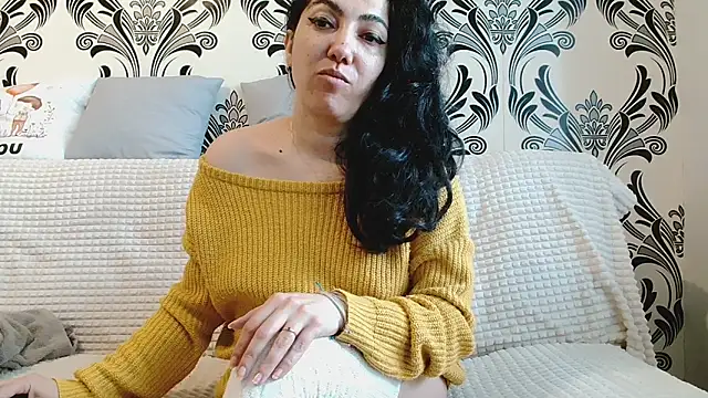 Snapshot of CharmingPearl chatting on March 2026 07:28:02 AM CharmingPearl online show from March 2026 07:28:02 AM