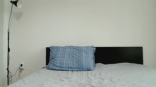 CharmingPearl online show from November 2025 07:46:01 AM