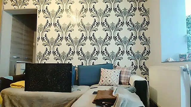 Snapshot of CharmingPearl chatting on December 2025 07:30:01 AM CharmingPearl online show from December 2025 07:30:01 AM