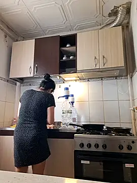 Snapshot of CharmingPearl chatting on March 2026 12:18:02 PM CharmingPearl online show from March 2026 12:18:02 PM