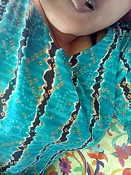 Tina 250 online show from December 2025 03:45:02 AM