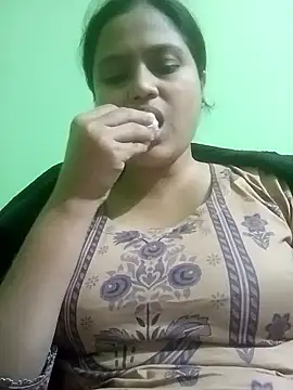 Tina 250 online show from January 2026 05:17:02 PM