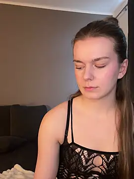 LisaFreierxx online show from January 2026 01:04:02 PM