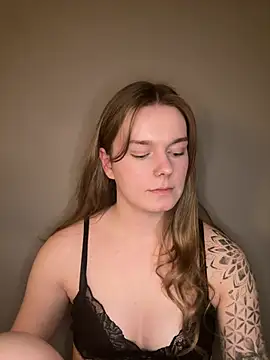 LisaFreierxx online show from April 2026 08:13:01 PM