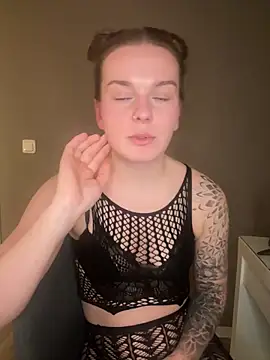 LisaFreierxx online show from February 2026 09:37:02 PM