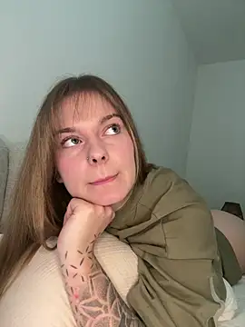 LisaFreierxx online show from May 2026 04:17:01 PM