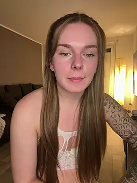 LisaFreierxx online show from February 2026 09:15:01 PM