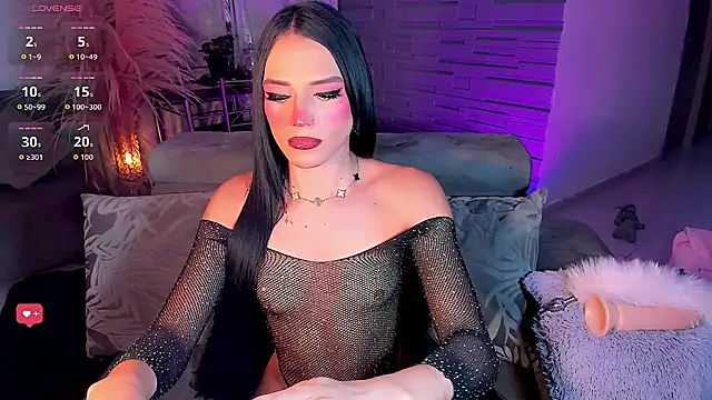 Snapshot of SexyNaza_1 chatting on May 2026 12:27:02 AM SexyNaza 1 online show from May 2026 12:27:02 AM