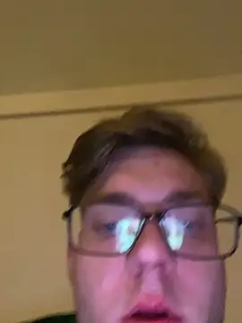 Niesmialyy online show from November 2025 12:22:01 AM