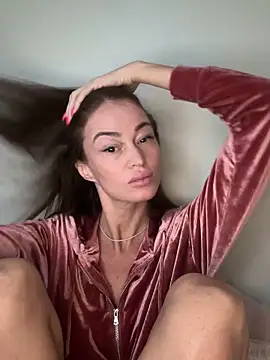 Sindy Energy online show from November 2025 10:48:01 AM