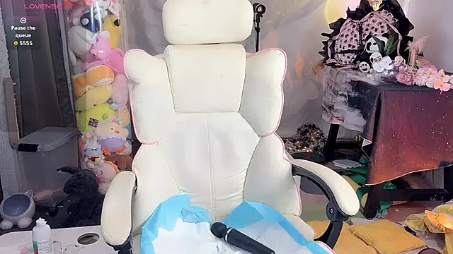 Yahoo-666 online show from December 2025 03:00:02 AM