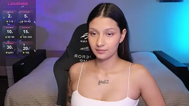 Snapshot of Nikol_Goldysss chatting on November 2025 02:15:02 AM Nikol Goldysss online show from November 2025 02:15:02 AM