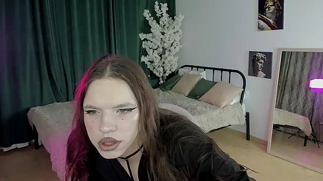 Snapshot of MadisonMongomeri chatting on December 2025 02:21:01 AM MadisonMongomeri online show from December 2025 02:21:01 AM