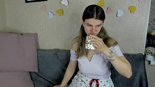 Zorianaa online show from April 2026 08:57:02 PM