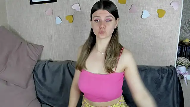 Zorianaa online show from April 2026 09:30:02 PM