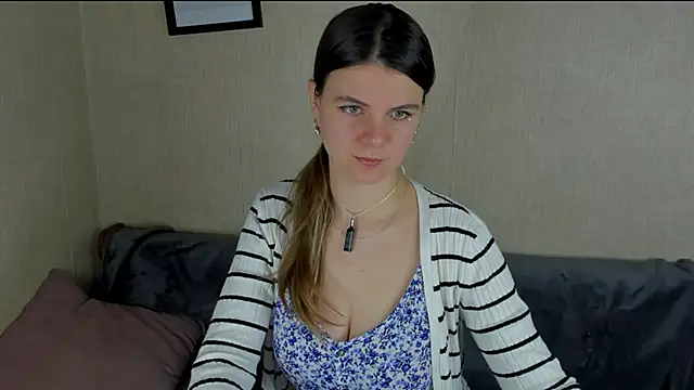 Zorianaa online show from December 2025 09:15:02 PM