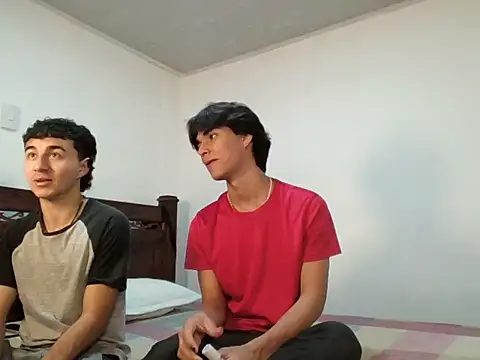 Raven Eclipse online show from November 2025 06:45:02 PM