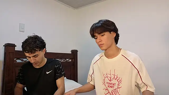 Raven Eclipse online show from November 2025 09:18:02 PM