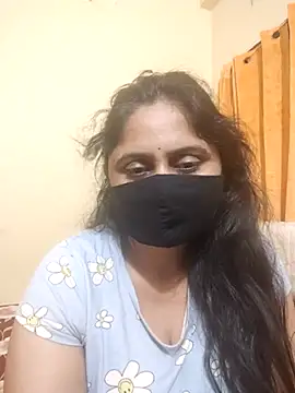 mouni499 online show from February 2026 05:47:02 PM