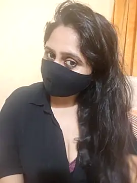 mouni499 online show from April 2026 05:41:02 PM