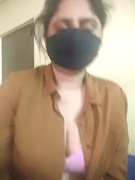 mouni499 online show from March 2026 05:38:02 PM