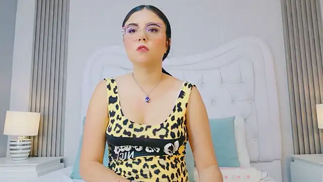 ScarlettPetrova online show from April 2026 11:37:02 AM