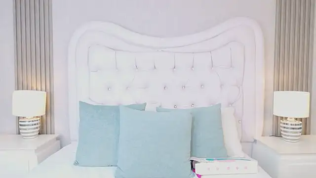 ScarlettPetrova online show from April 2026 11:22:02 AM