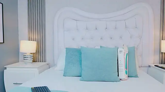 ScarlettPetrova online show from April 2026 11:50:01 AM