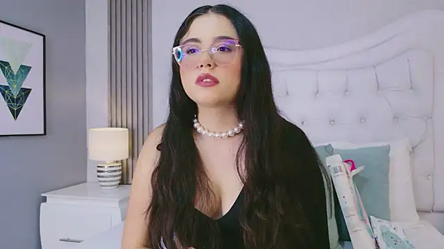 ScarlettPetrova online show from May 2026 11:28:02 AM