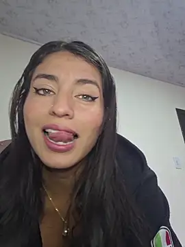 GISELLA   online show from December 2025 12:29:01 PM