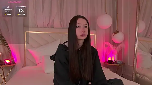 GladysMoore online show from February 2026 06:51:01 PM